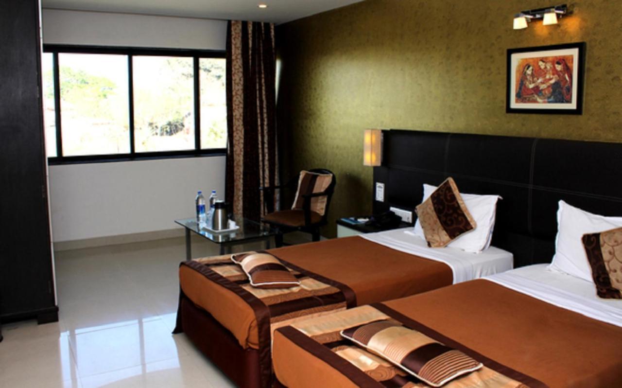 Hotel Princess Park Daman Exterior photo