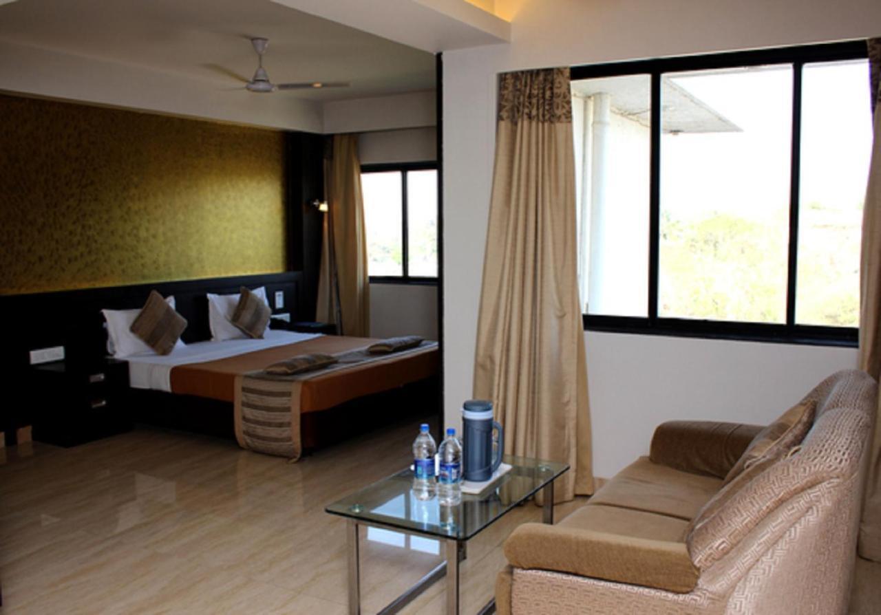 Hotel Princess Park Daman Exterior photo
