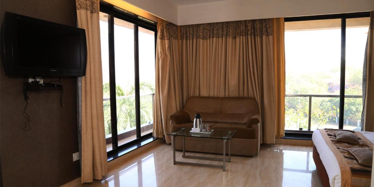 Hotel Princess Park Daman Exterior photo